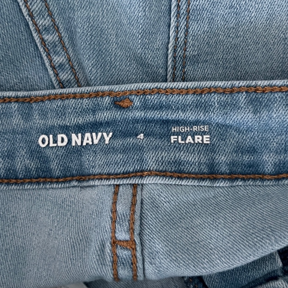 Old Navy High Rise Flare Jeans - Picture 6 of 7